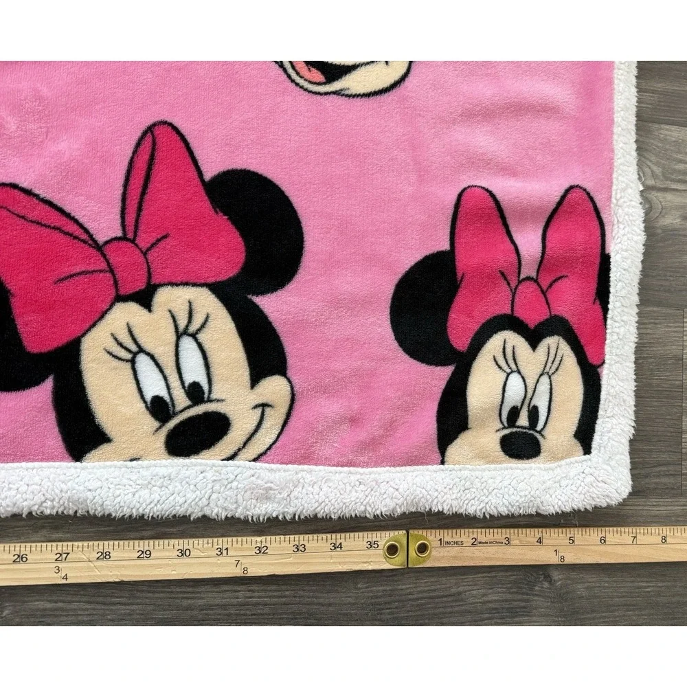 Disney Mini Mouse Throw Plush Blanket Sherpa Pink 44x60 Valentines Cozy